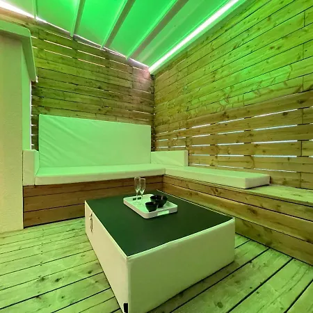 Loft Romantique Spa Apartment *